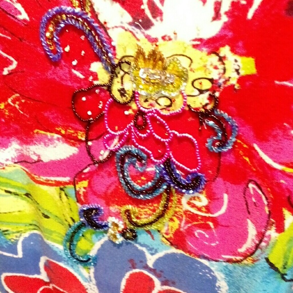 colorful summer top with some beading - Picture 5 of 5